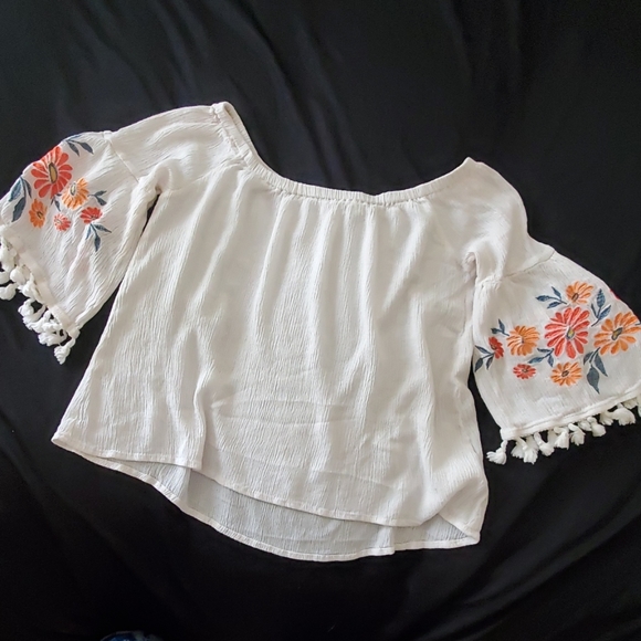 Endless Love Tops - 3/4 Sleeve Gauze Fringe Top